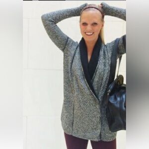 Lululemon Post Practice Black Gray Marled Knit Wrap long drop sleeve Cardigan 6